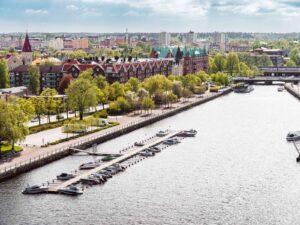 https://senate.se/wp-content/uploads/2025/07/gavle-1-300x225.jpg
